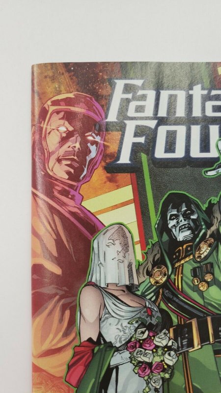 Fantastic Four #32 1:25 Schiti Wraparound Incentive Variant 2021 Marvel Comics