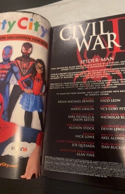 Spider-Man #8 Variant Cover (2016)cosplay cover