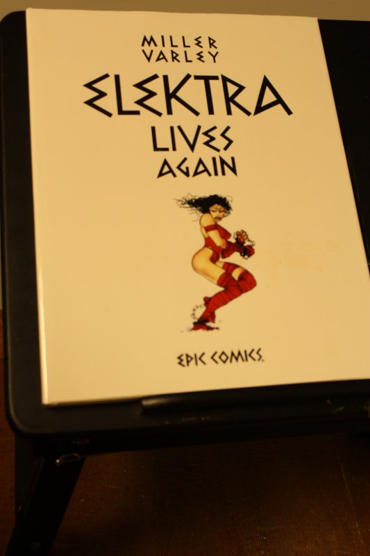 Colección Frank Miller. Elektra Lives Again (2016)