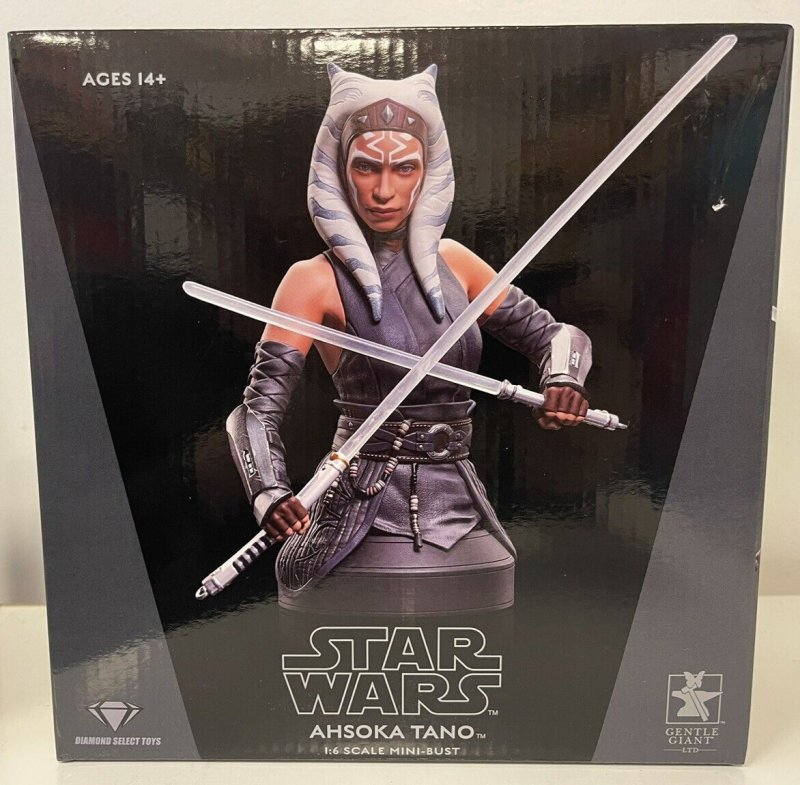 Gentle Giant Star Wars Ahsoka Tano Mini-Bust NIB