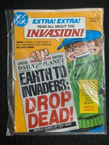 1988 DAILY PLANET Earth To Invaders: Drop Dead SEALED DC Comics Promo Newspaper