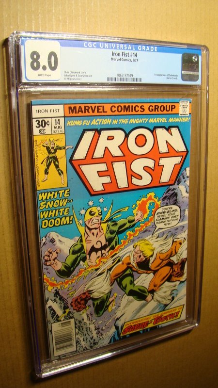 IRON FIST 14 *CGC 8.0 WHITE PAGES* 1ST SABRETOOTH CLASSIC MARVEL 1977 JS65