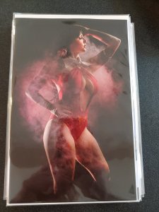 VAMPIRELLA #1 COSPLAY VARIANT