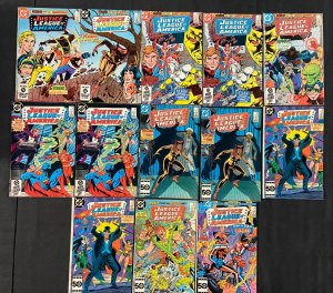 DC Bronze-Copper JUSTICE LEAGUE OF AMERICA 103 Mid Grade Comic Lot VF JLA