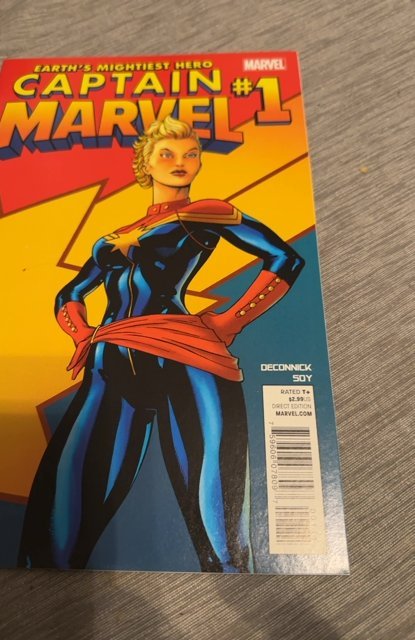 Captain Marvel #1 (2012)mcguiness variant cover