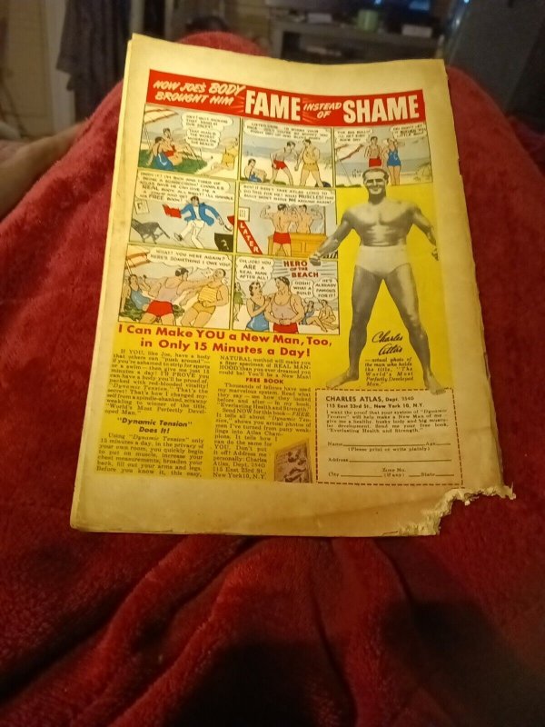 LEV GLEASON CRIME DOES NOT PAY 102 GOLDEN AGE COMIC 1952 B FUJE PAINTED COVER