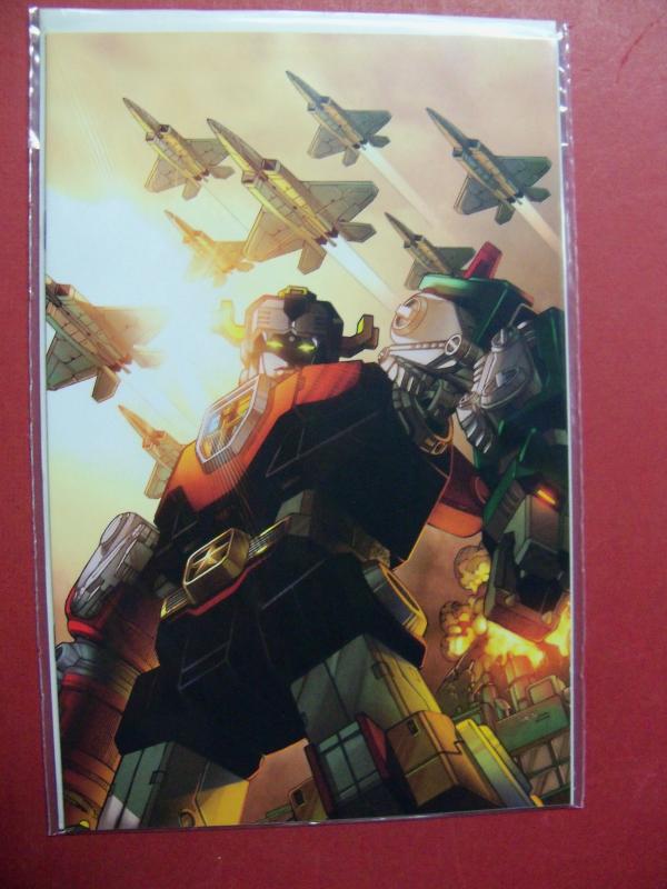 VOLTRON #7A SEAN CHEN VARIANT COVER LIMITED 1 FOR 10 (9.0 to 9.4 or better)