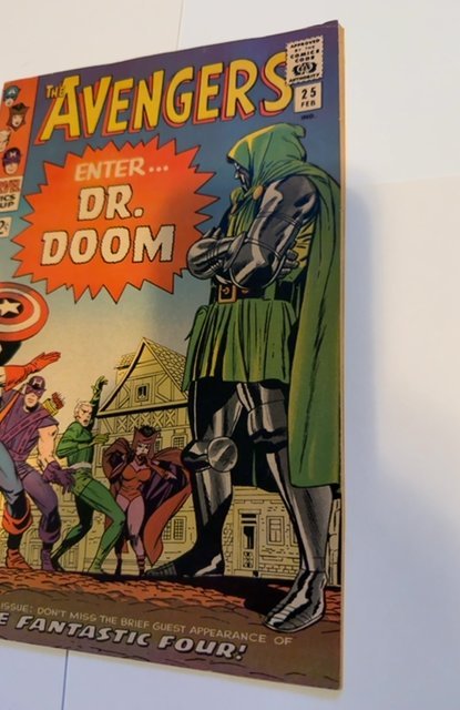 The Avengers #25 (1966) classic key Dr Doom cover Some tanning/ small chip cover