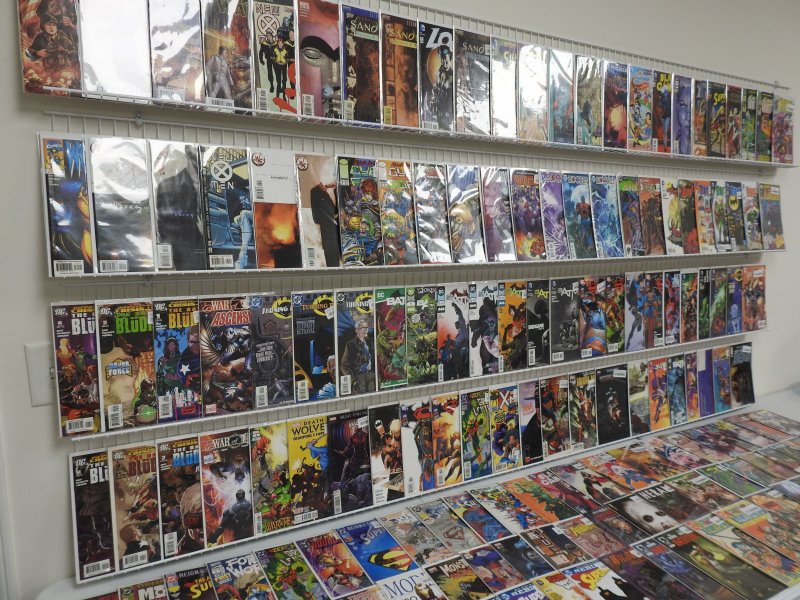 Huge Lot 150+ Comics W/ Batman, Superman, Green Lantern, +More AVG VF-
