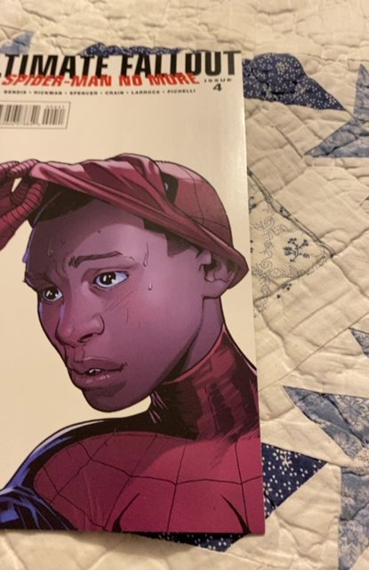 ULTIMATE FALLOUT #4  VARIANT 2nd PRINT 1st MILES MORALES