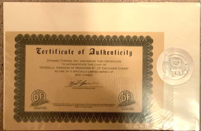 GODZILLA KINGDOM OF MONSTERS #1  DYNAMIC FORCES VARIANT COVER W/COA NM.