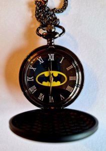 Reloj Analogo Bolsillo Diseño Batman Negro