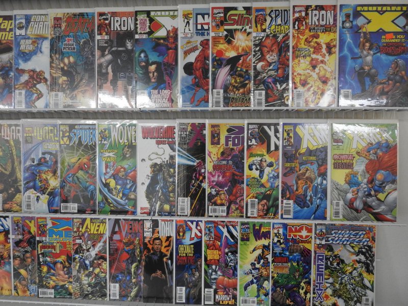 Huge Lot 120+ Comics W/ Hulk, Avengers, GI Joe+ Avg VF+ Condition