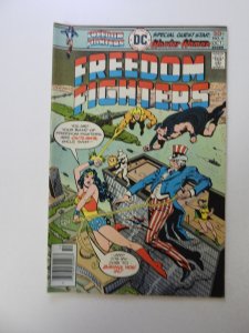 Freedom Fighters #4 (1976) VF- condition