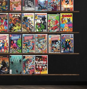 Huge Lot 150+ Comics with Blue Beetle, Captain Atom, Superman / Batman & More!