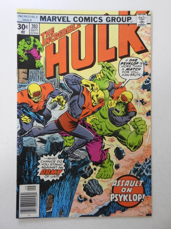 The Incredible Hulk #203 (1976) VF- Condition!