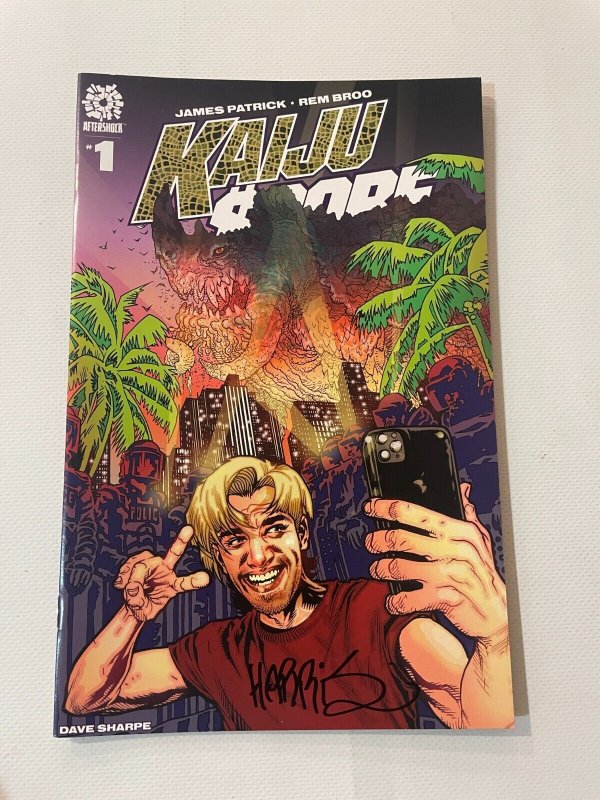 Kaiju Score # 1 NM Variant Cover Aftershock Comic Book SIGNED Tony HARRIS 3 J262