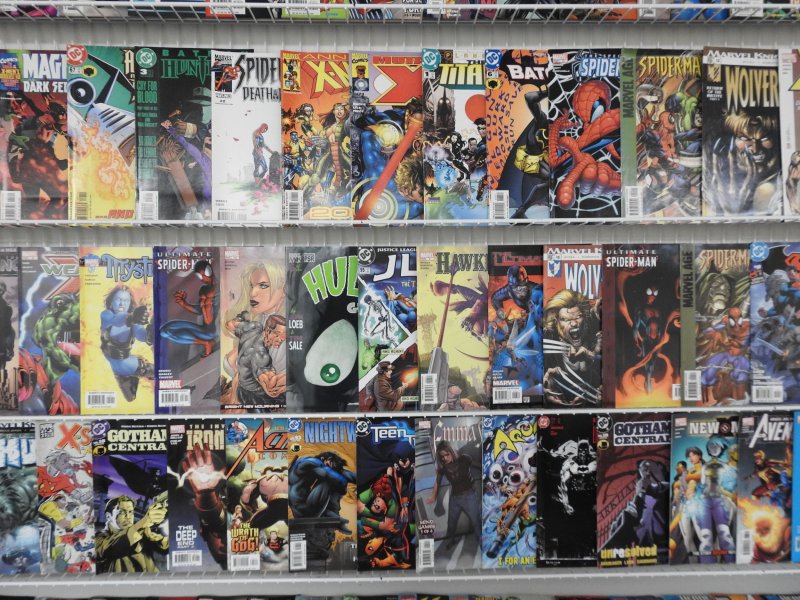 Huge Lot 220+ Comics W/ Avengers, X-Men, Wolverine, +More! Avg FN Condition!