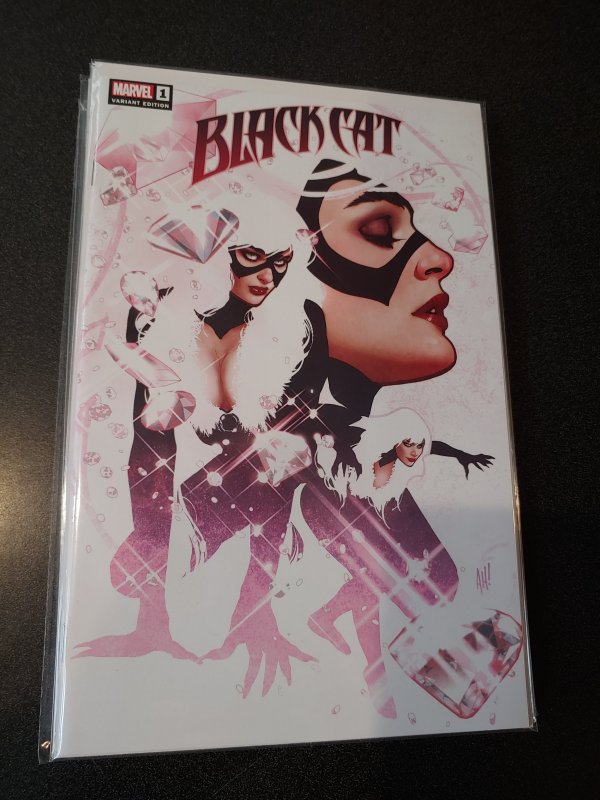 BLACK CAT 1 ADAM HUGHES TRADE VARIANT NM