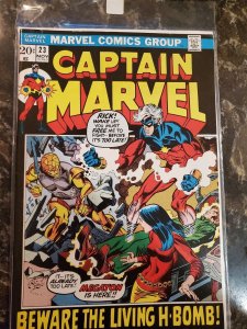 Captain Marvel #23 Marvel (72) VF