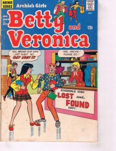 Lot Of 2 Comic Books Archie Series Betty Me #19 and Betty Veronica #157  ON8