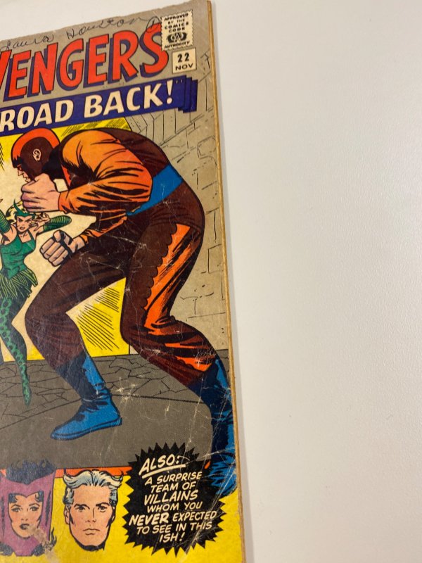 The Avengers #22 (1965)the enchantress low grade copy tanning/ staining