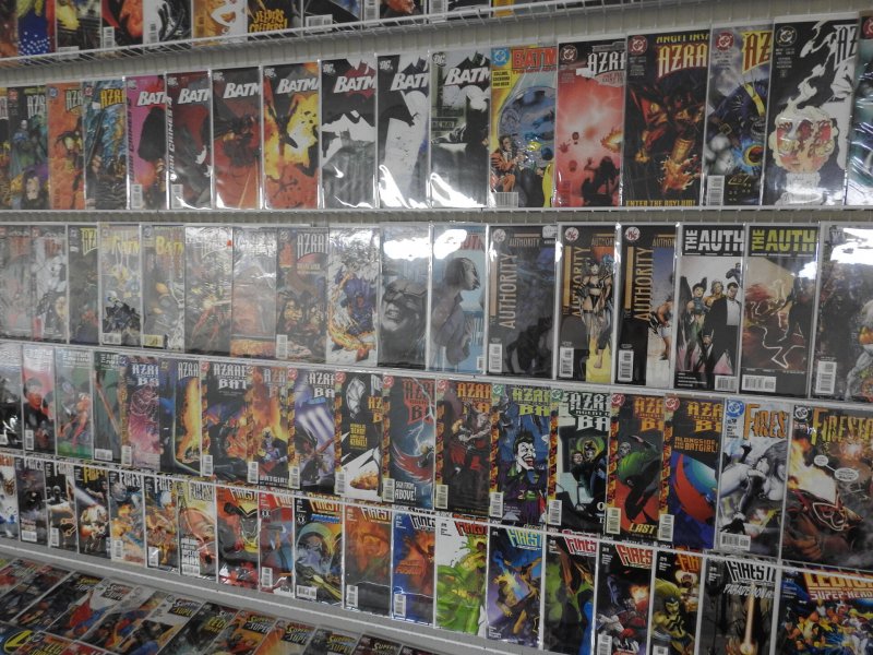 Huge Lot 160+ Comics W/ Batman, Azrael, Firestorm, +More Avg VF/NM Condition!