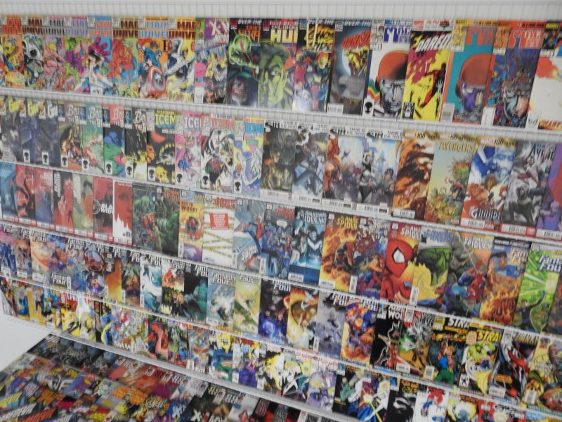 Huge Lot 200+ Comics W/ Spider-Man, Fantastic Four, Daredevil+ Avg VF+ Condition