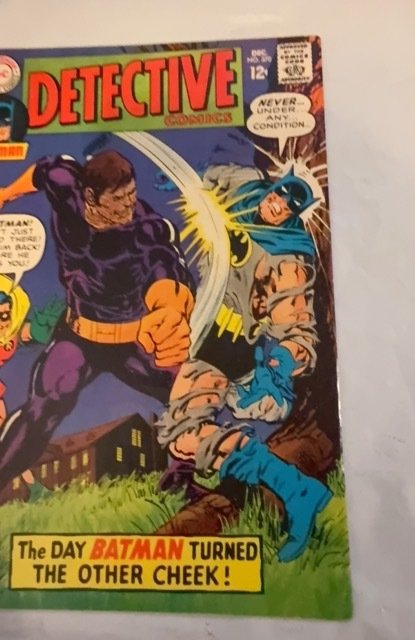 Detective Comics #370 (1967) Batman turns the other cheek