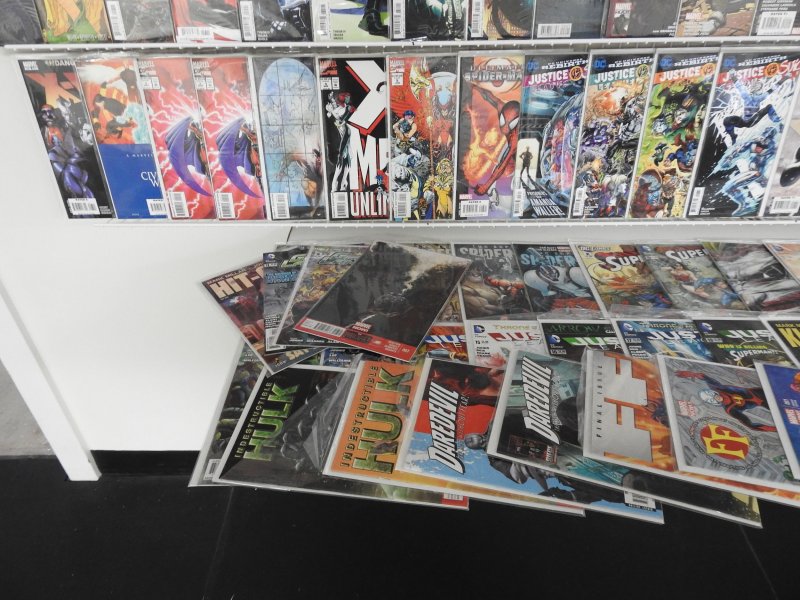 Huge Lot 170+ Comics W/ Batman, X-Men, Hulk, +More! Avg VF Condition!