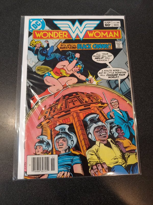 WONDER WOMAN #309 NM HIGH GRADE