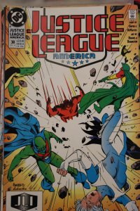 Justice League America  38 VF/NM