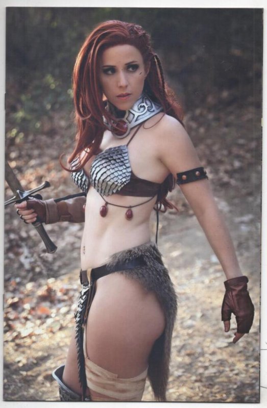 Invincible RED SONJA #4 H, NM-, She-Devil, Cosplay Variant 1:20,  2021