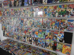 Huge Lot 200+ Comics W/ Alpha Flight, Doom Patrol, Spawn, +More! Avg VF- Cond!
