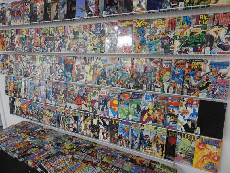 Huge Lot 200+ Comics W/ Alpha Flight, Doom Patrol, Spawn, +More! Avg VF- Cond!