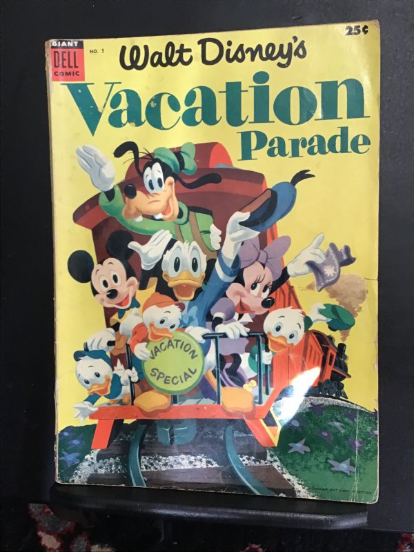 Walt Disney's Vacation Parade #5 (1954) his grade Donald duck giant size...