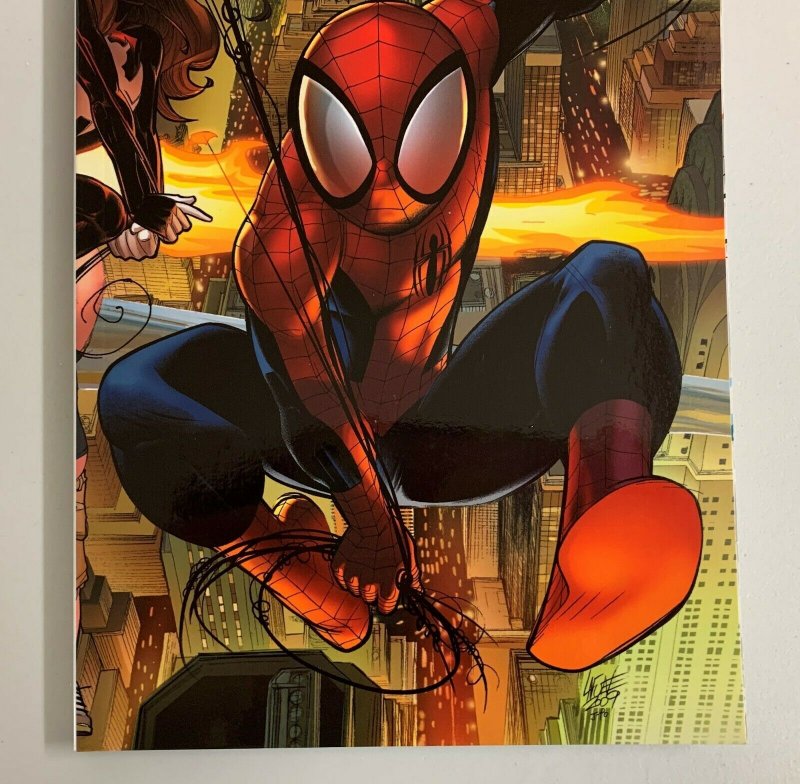 Ultimate Comics Spider-Man Vol. 1 The World According to Peter Parker Paperback