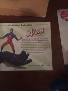 The Atom Statue (Batman's Hand) Mint 22/750 Very Low Number See Pictures