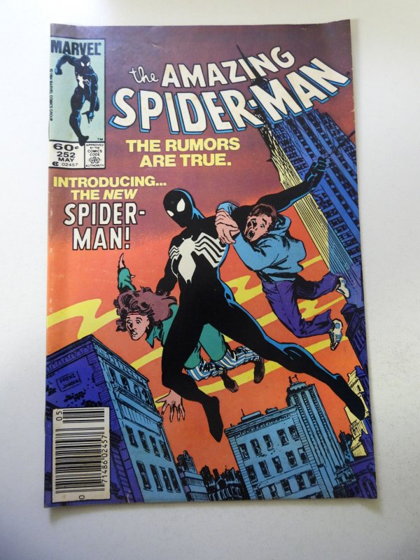 The Amazing Spider-Man #252 VG+ Cond centerfold detached at one staple See Desc