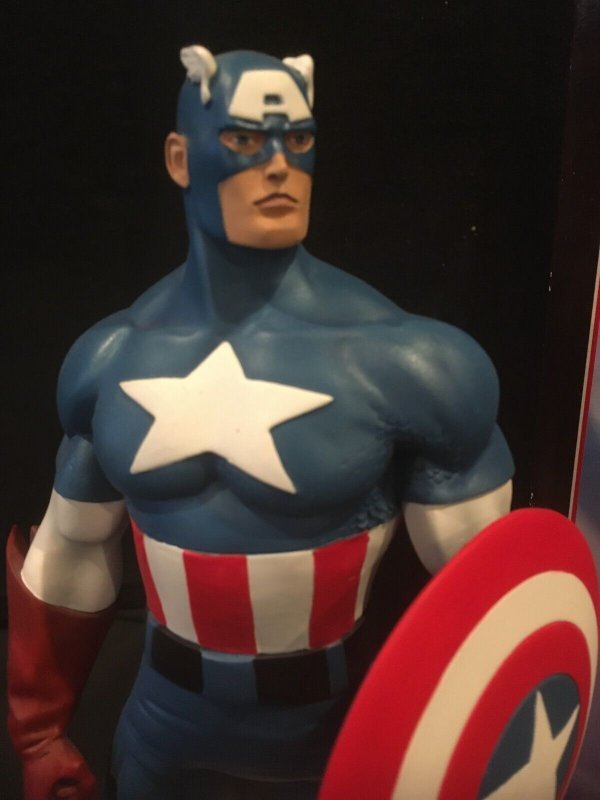 CATPAIN AMERICA Bowen Designs Marvel Statue, Modern Version, 1999, #1670/4000 