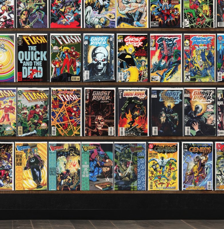 Huge Lot 150+ Comics with Secret Weapons, The Flash, Hardcase & More!