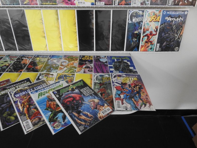 Huge Lot 160+ Comics W/ Batman, Convergence, Blue Beetle+ Avg NM- Condition!!