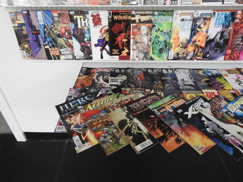Huge Lot 170+ Comics W/ Spider-Man, Justice League Dark, +More! Avg VF- Cond!