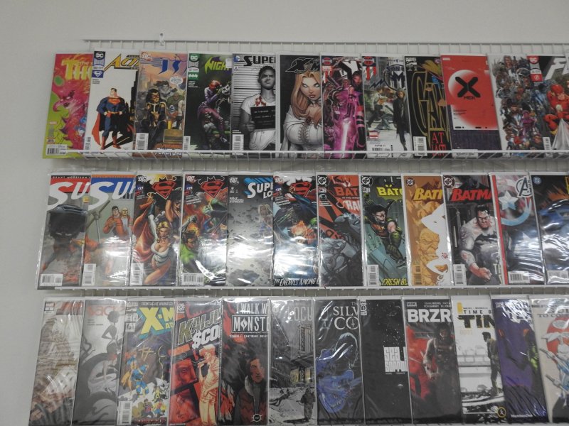 Huge Lot 150+ Comics W/ Batman, Superman, Avengers, +More! Avg VF Condition!