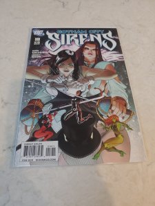 Gotham City Sirens #18 (2011)