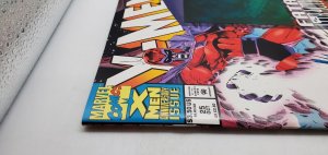 X-Men #25 *KEY* MAGNETO RIPS THE ADAMANTIUM FROM WOLVERINE'S SKELETON NM+