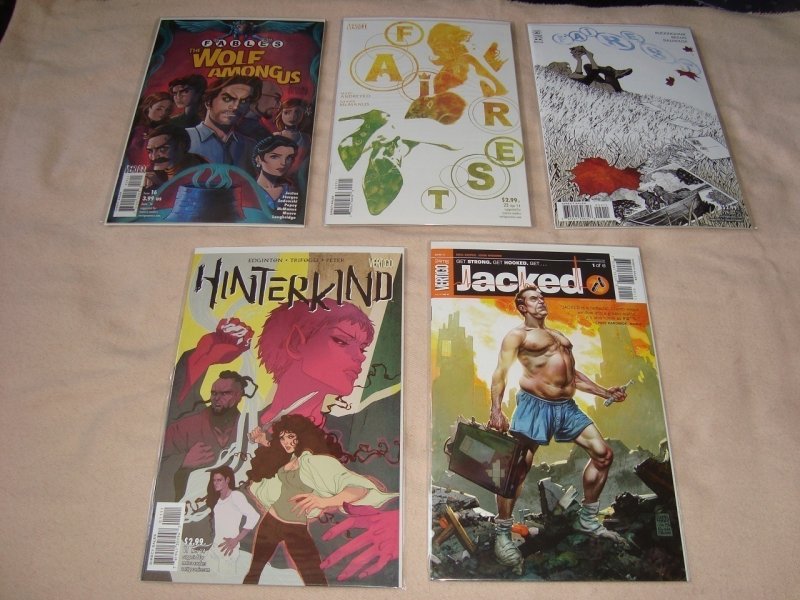 LOT OF 35   DC/VERTIGO -  RED THORN # 1, SURVIVORS CLUB # 1 - FREE SHIPPING