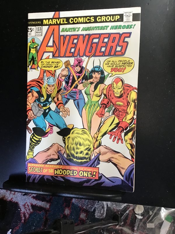 The Avengers #133 (1975) mantis, vision origins! High-grade Key! VF+. Wow!