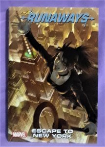 RUNAWAYS Digest Vol 5 Escape to New York Adrian Alphona (Marvel 2011)