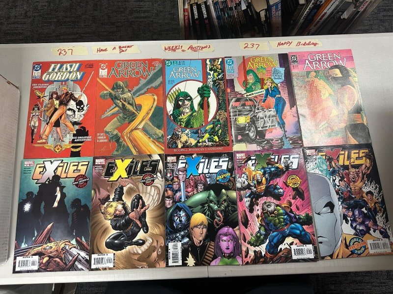 Lot of 10 Comic Lot (see pictures) 237-11